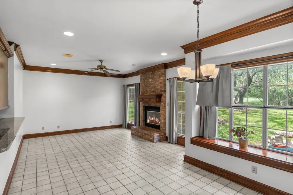 11115 Shady Hollow Drive Austin, TX 78748