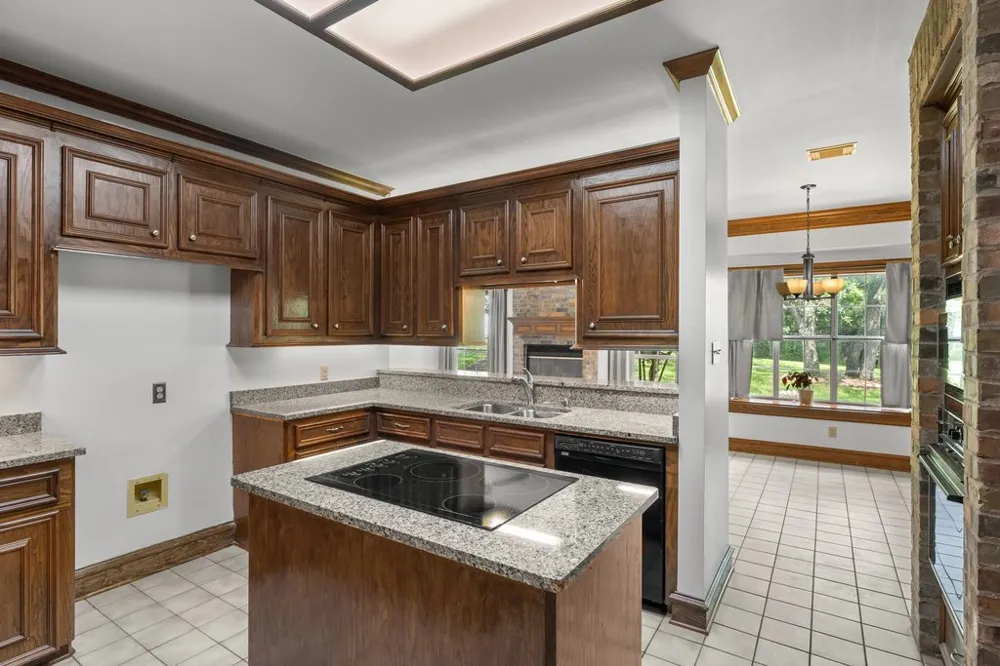 11115 Shady Hollow Drive Austin, TX 78748