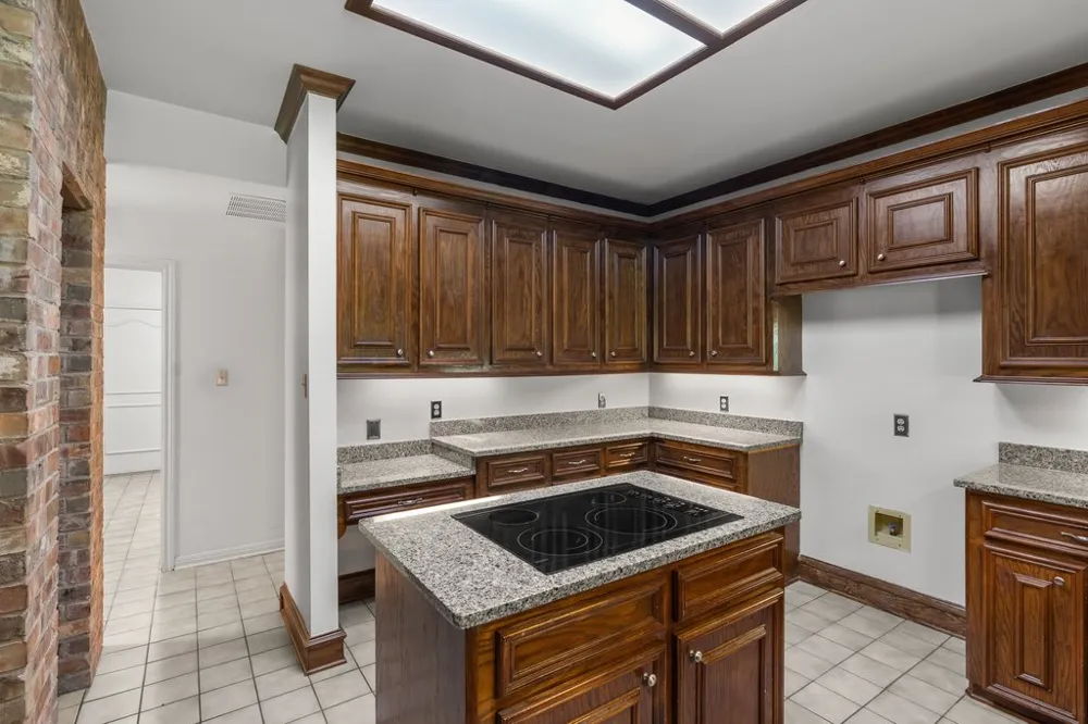 11115 Shady Hollow Drive Austin, TX 78748