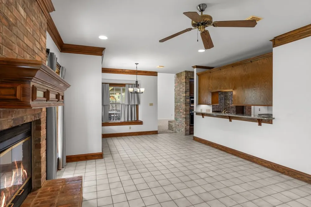 11115 Shady Hollow Drive Austin, TX 78748