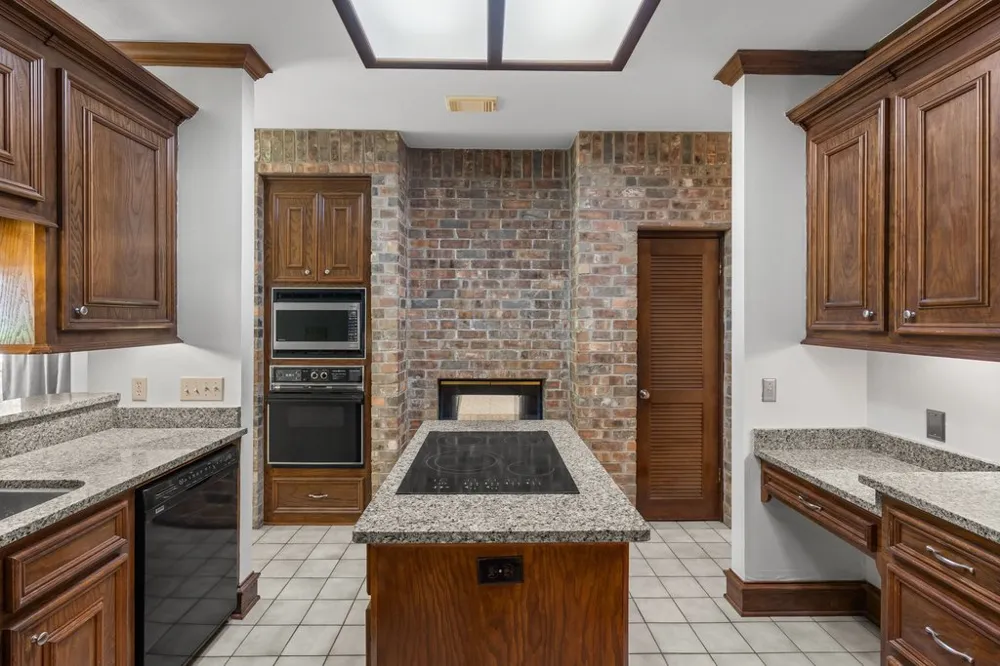 11115 Shady Hollow Drive Austin, TX 78748