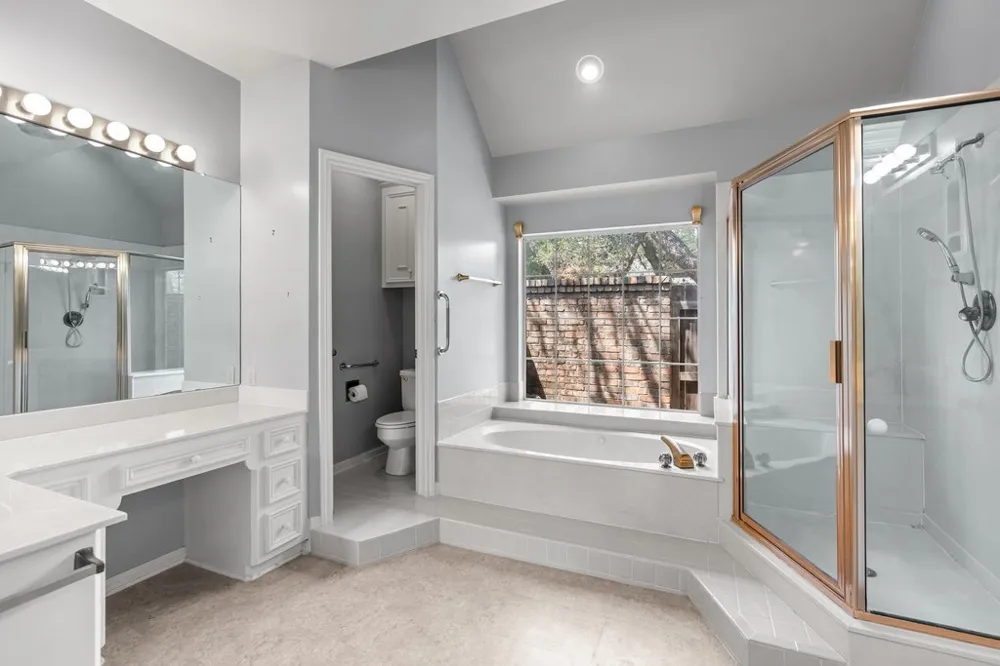 11115 Shady Hollow Drive Austin, TX 78748