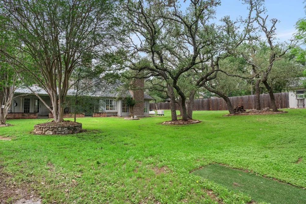 11115 Shady Hollow Drive Austin, TX 78748