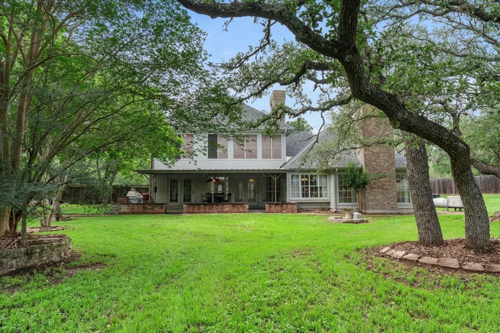 11115 Shady Hollow Drive Austin, TX 78748