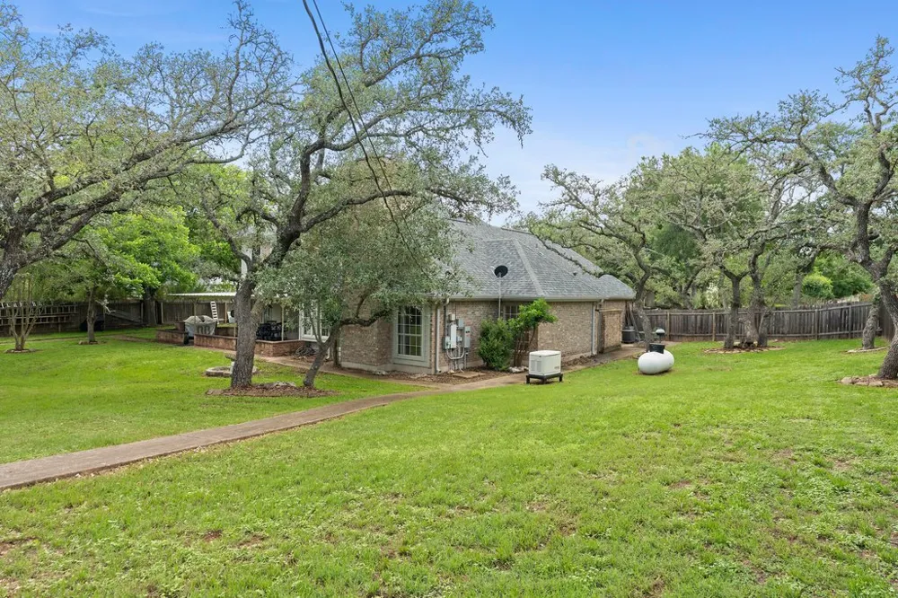 11115 Shady Hollow Drive Austin, TX 78748