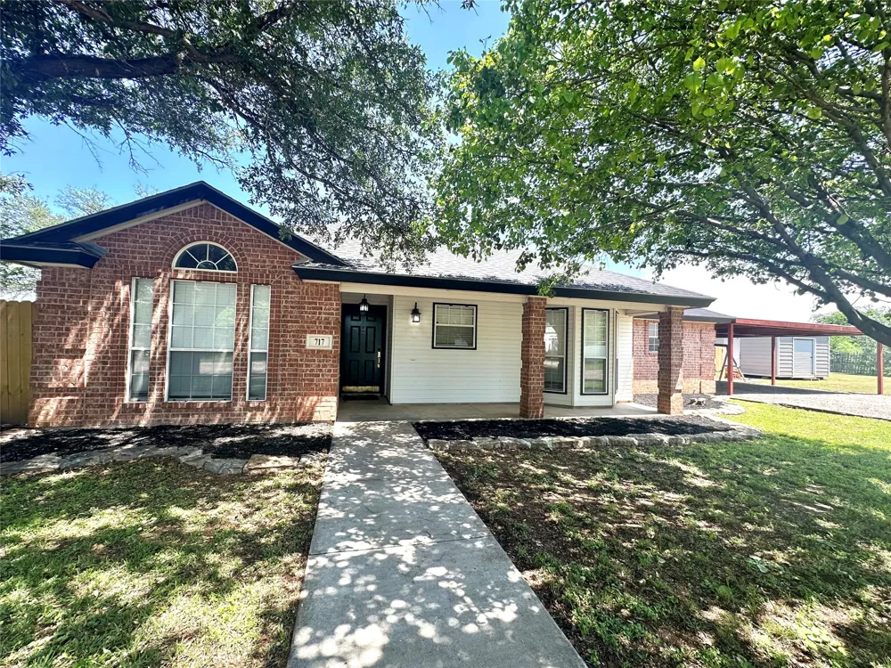 717 Groves Road Tuscola, TX 79562