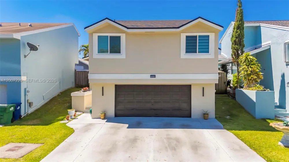 10048 SW 221st St Cutler Bay, FL 33190