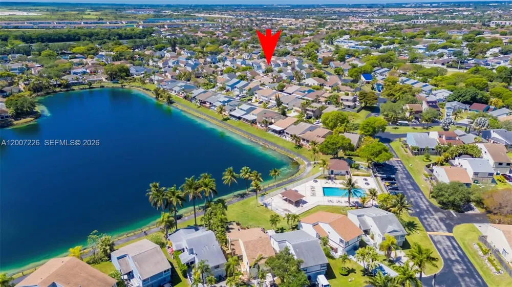 10048 SW 221st St Cutler Bay, FL 33190