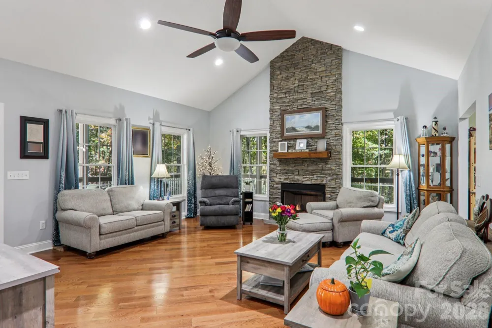 6 Wagon Trace Flat Rock, NC 28731