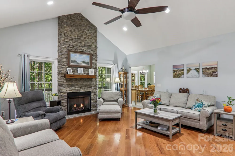 6 Wagon Trace Flat Rock, NC 28731