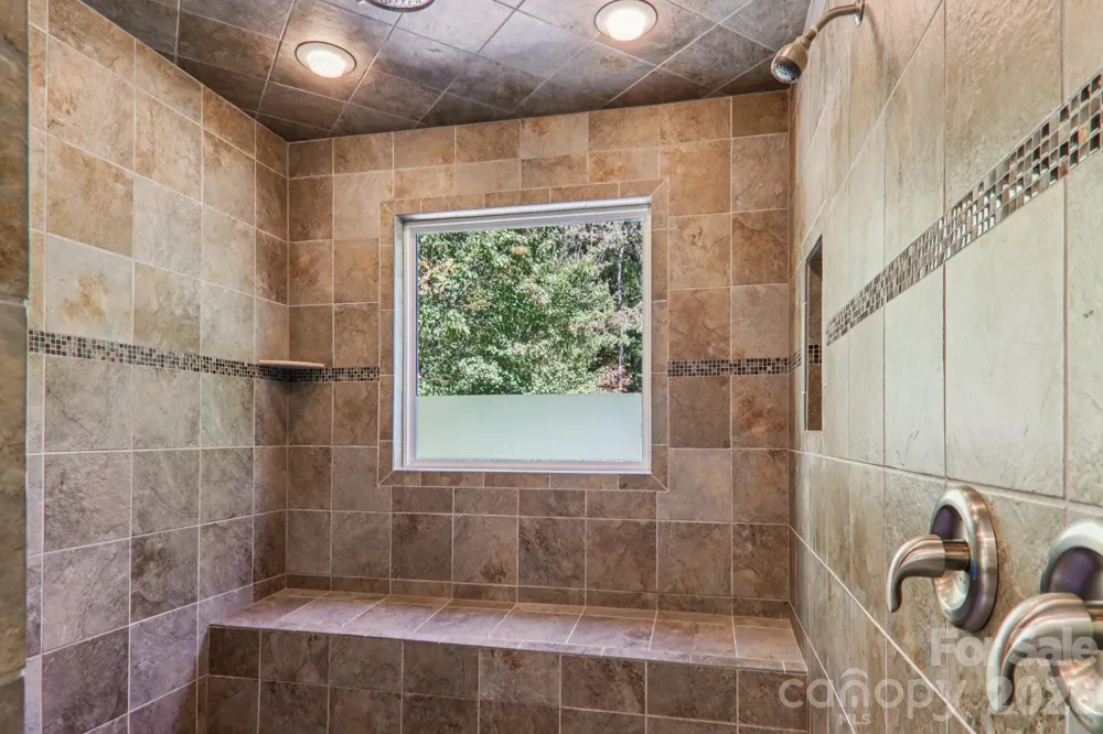 6 Wagon Trace Flat Rock, NC 28731