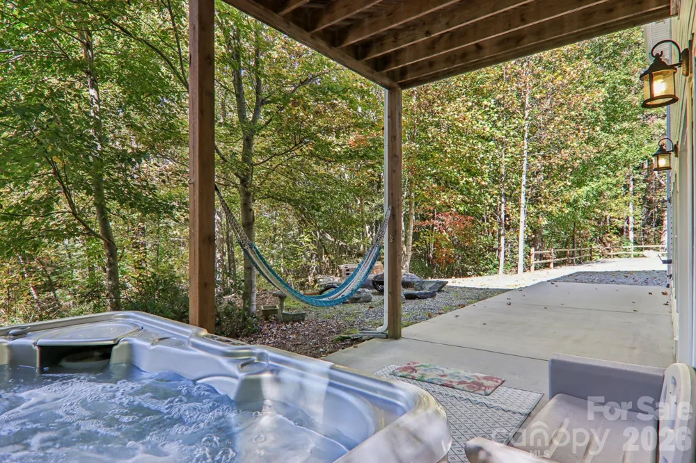 6 Wagon Trace Flat Rock, NC 28731