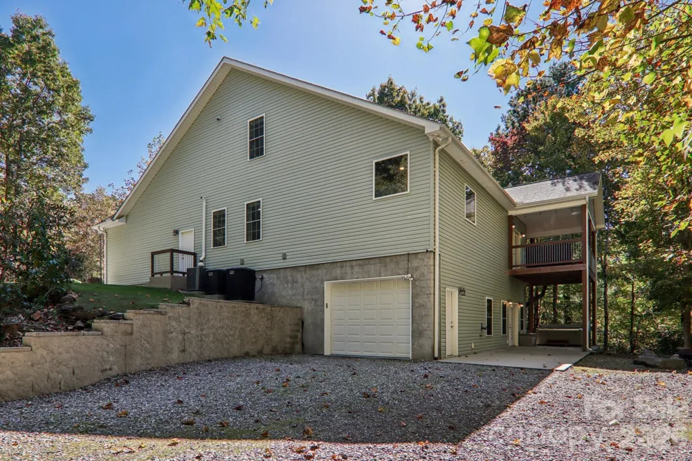6 Wagon Trace Flat Rock, NC 28731