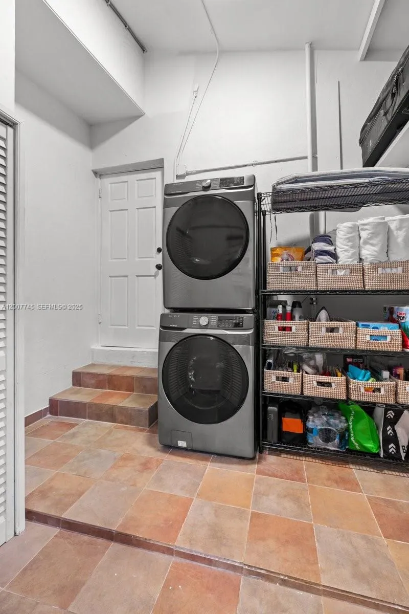 11790 NE 8th Ave Biscayne Park, FL 33161