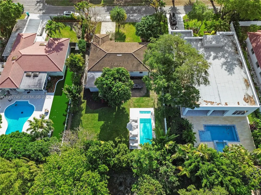 11790 NE 8th Ave Biscayne Park, FL 33161