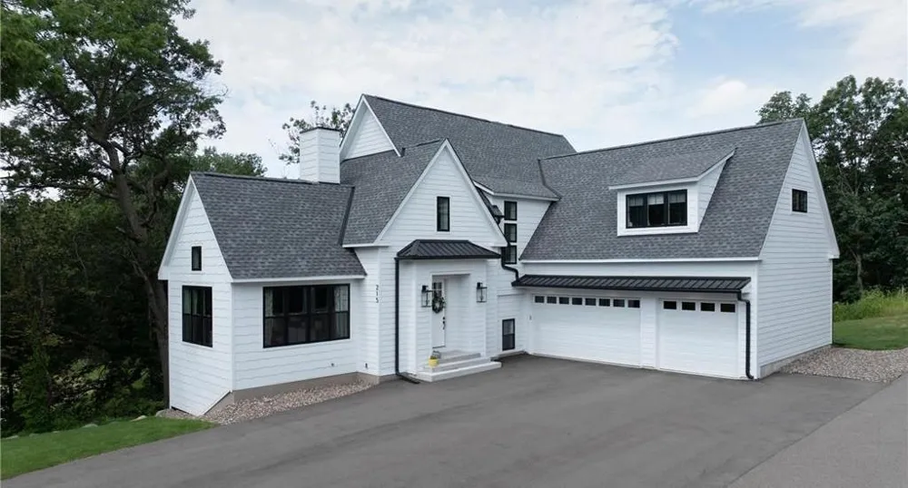 209 Quail Street Mahtomedi, MN 55115
