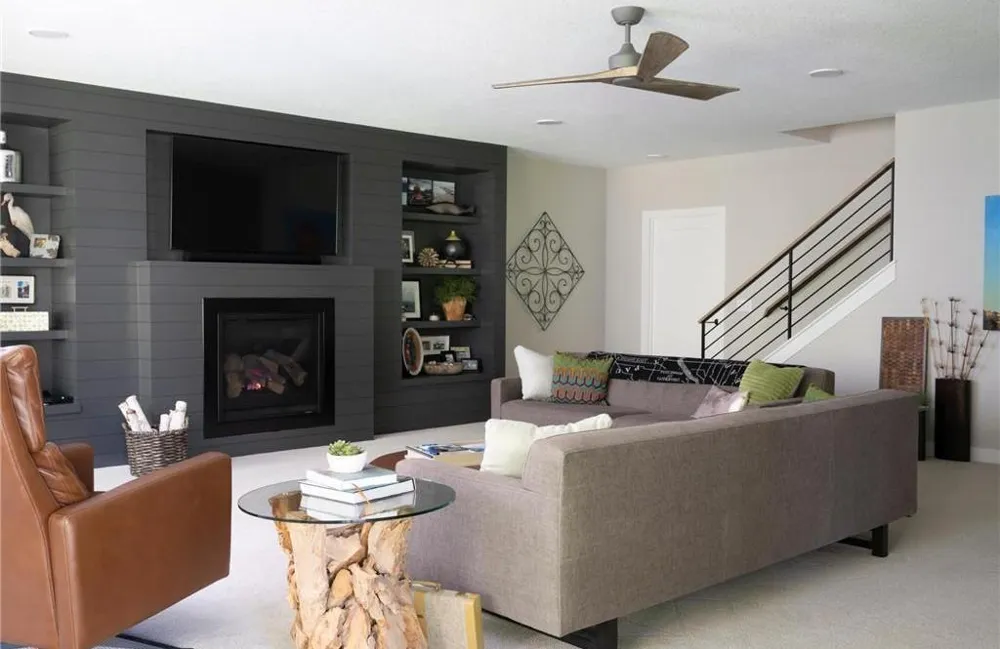 209 Quail Street Mahtomedi, MN 55115