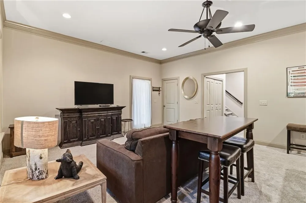 1105 Valley View Drive Big Canoe, GA 30143