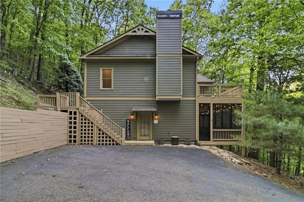 1105 Valley View Drive Big Canoe, GA 30143