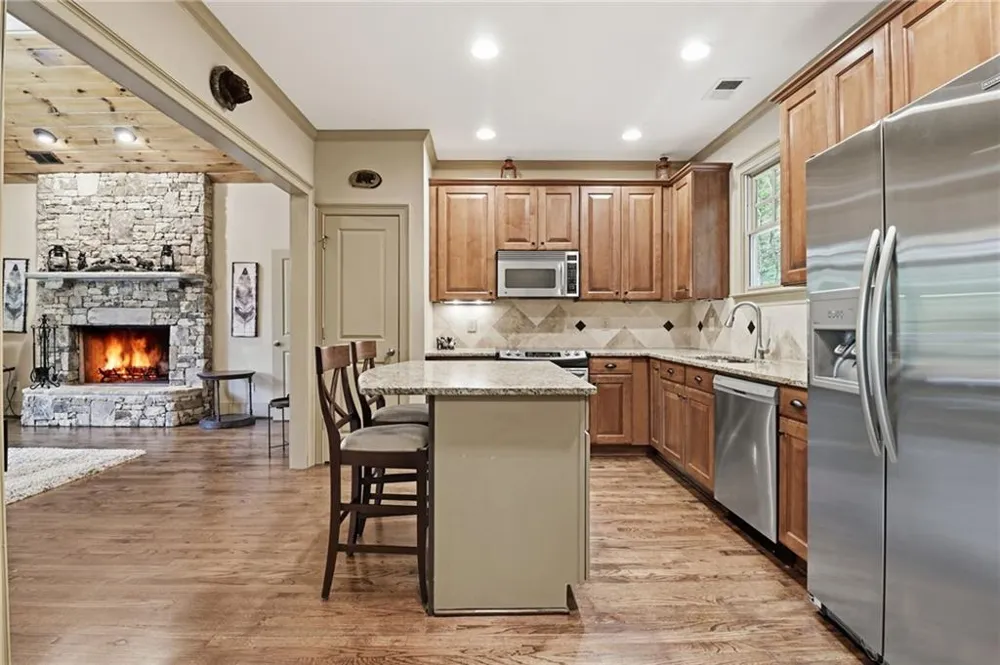 1105 Valley View Drive Big Canoe, GA 30143