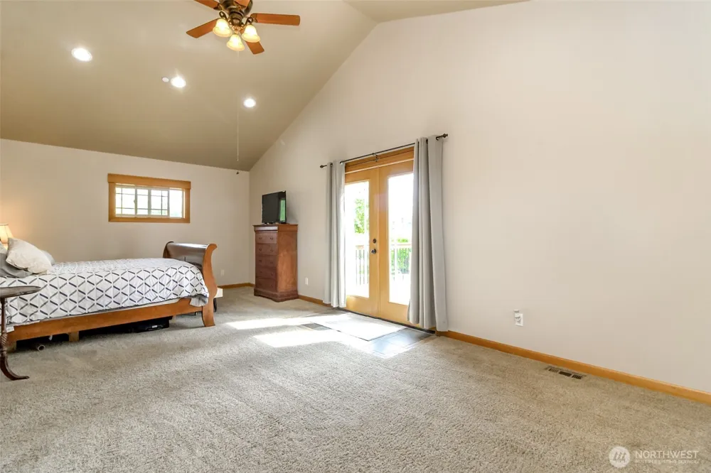 47335 260th Avenue SE Enumclaw, WA 98022