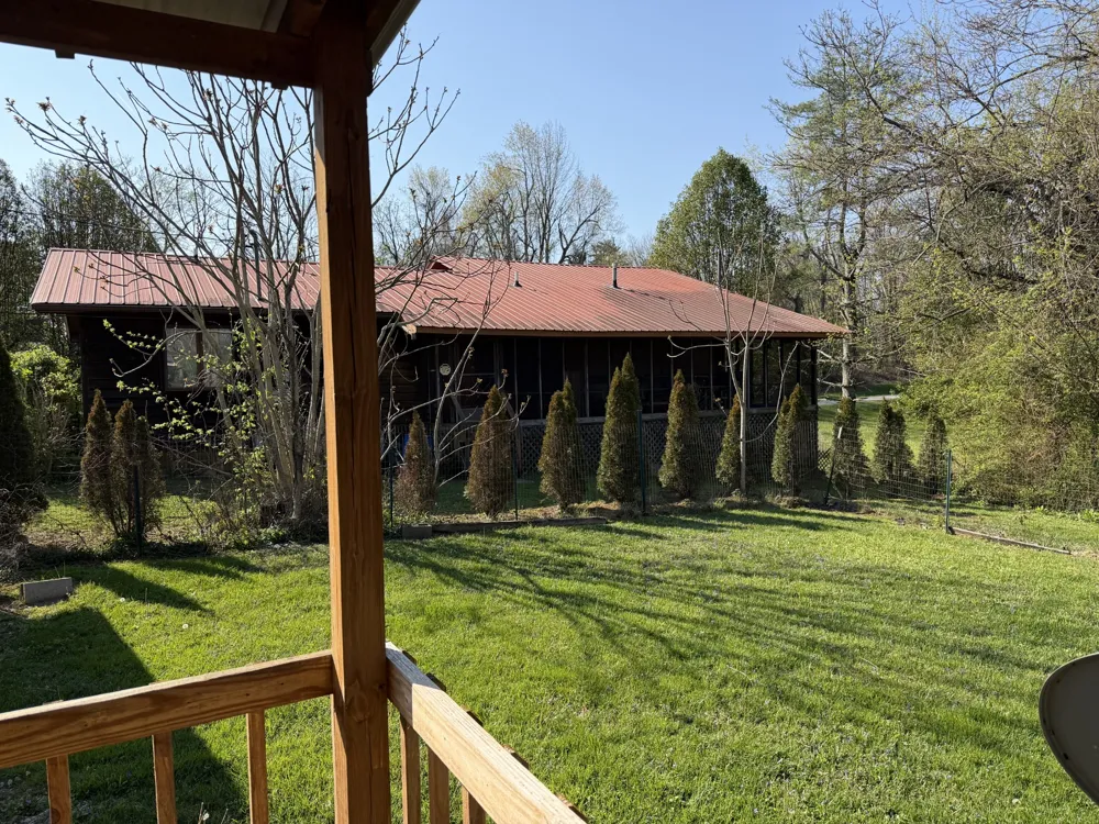 303 W Stewart Ave Monterey, TN 38574