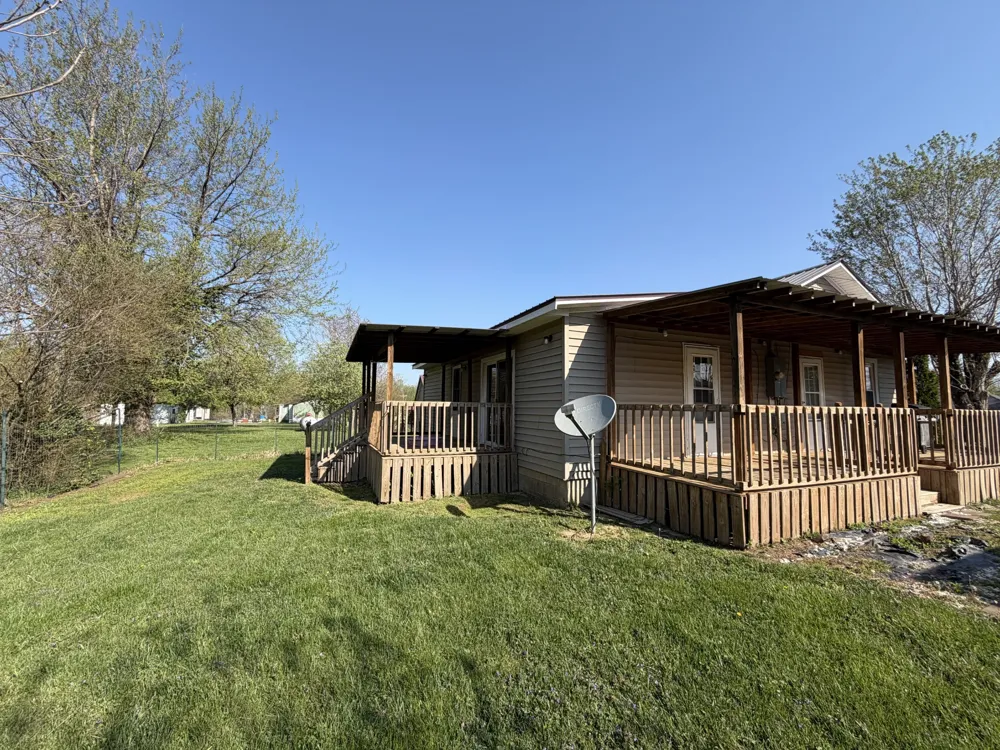 303 W Stewart Ave Monterey, TN 38574