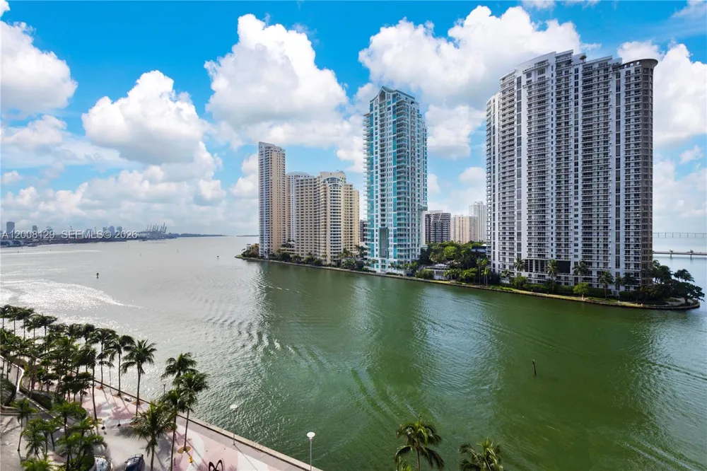 300 S Biscayne Blvd #L-1014 Miami, FL 33131