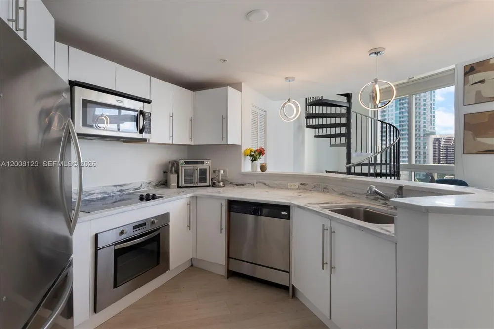 300 S Biscayne Blvd #L-1014 Miami, FL 33131