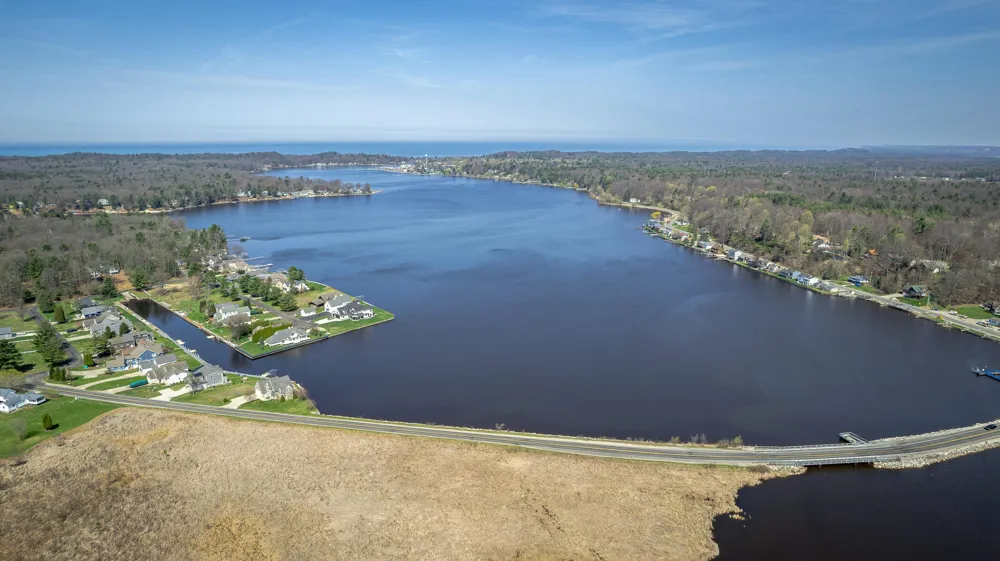 5221 W Monroe Road Pentwater, MI 49449