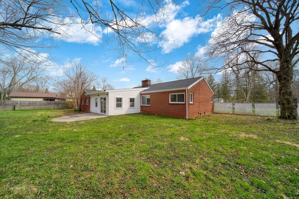 418 S Scott Street Adrian, MI 49221