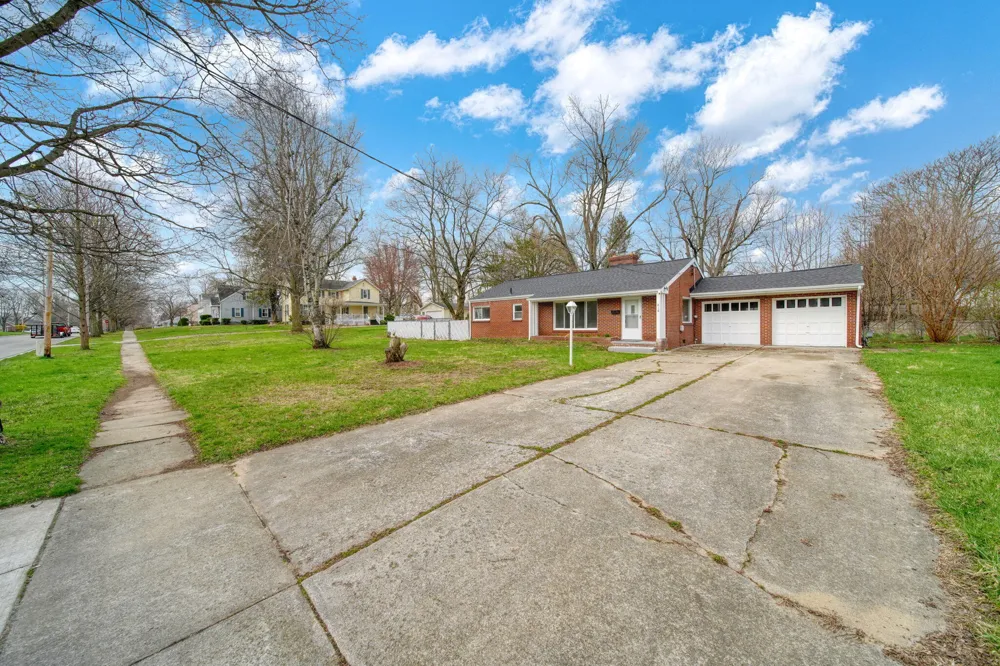 418 S Scott Street Adrian, MI 49221