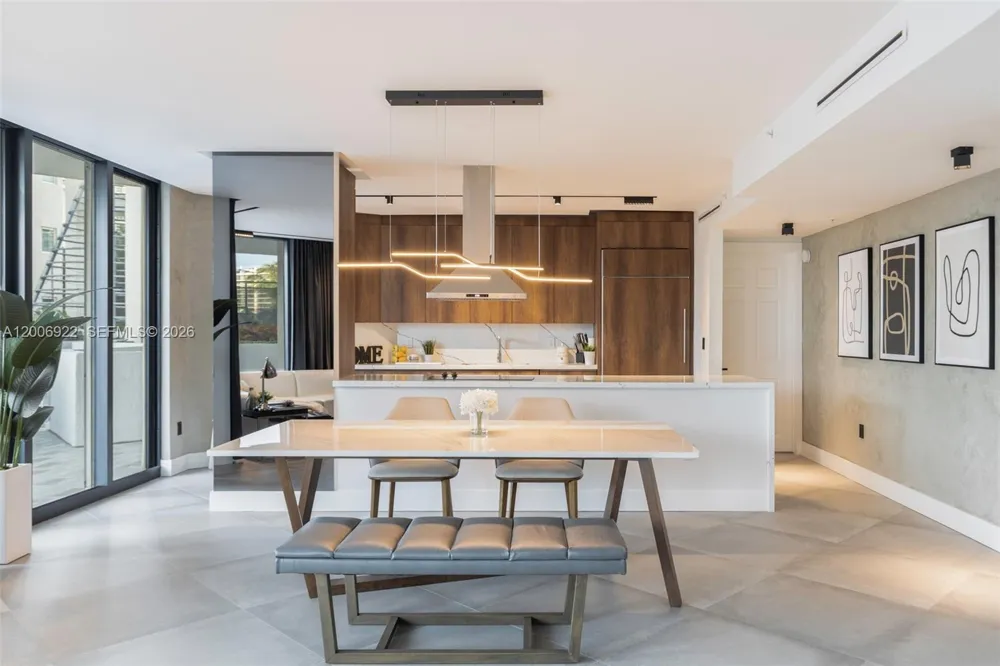 3370 Hidden Bay Dr #409 Aventura, FL 33180