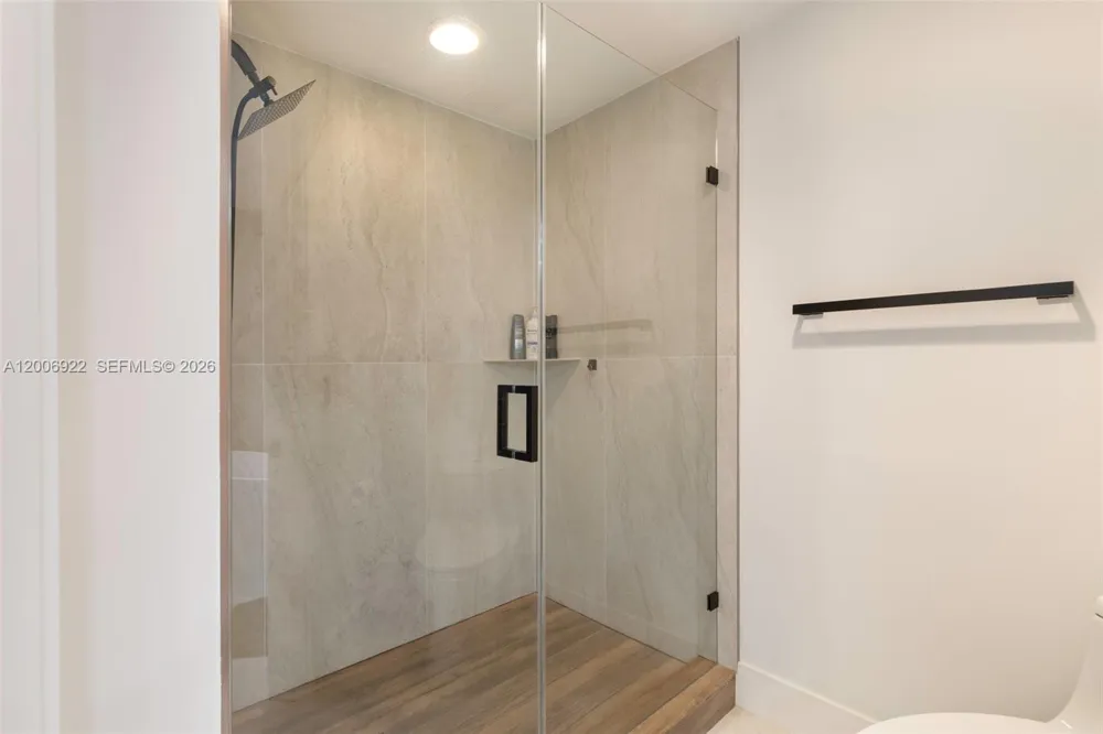3370 Hidden Bay Dr #409 Aventura, FL 33180