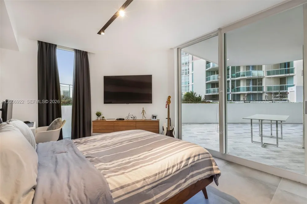 3370 Hidden Bay Dr #409 Aventura, FL 33180