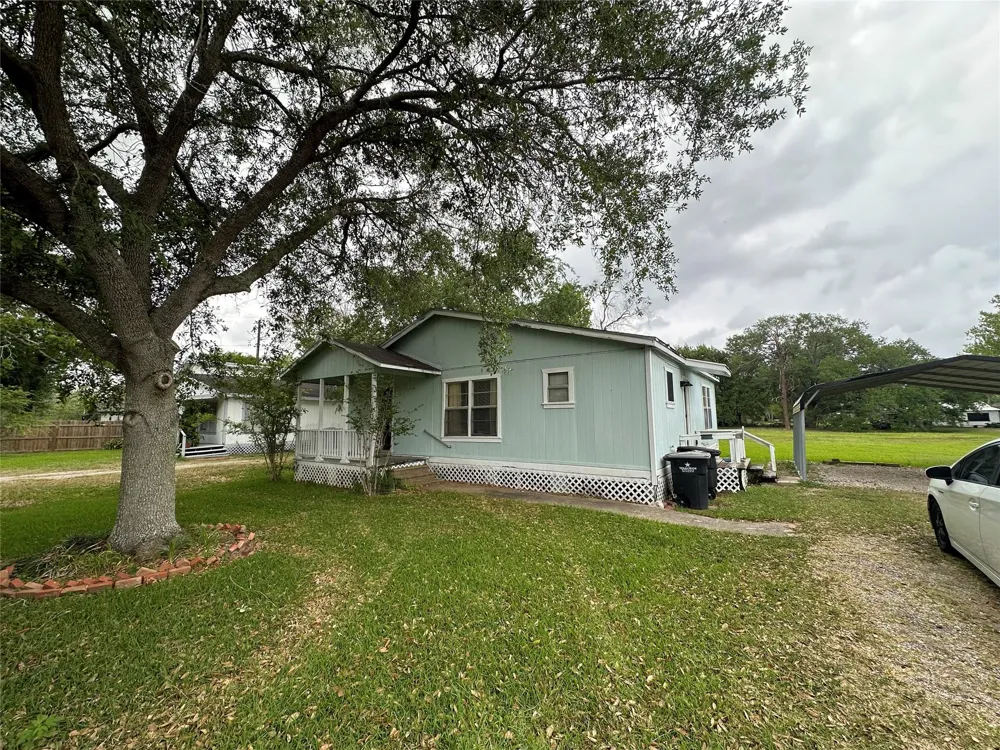 2570 Stadium Drive Alvin, TX 77511