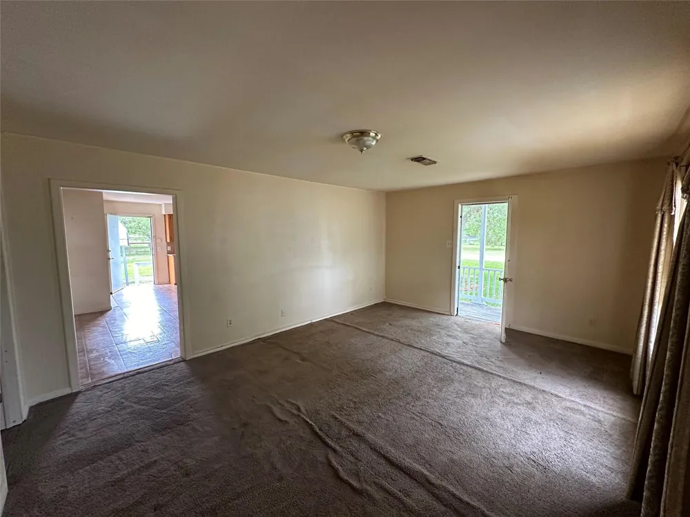 2570 Stadium Drive Alvin, TX 77511