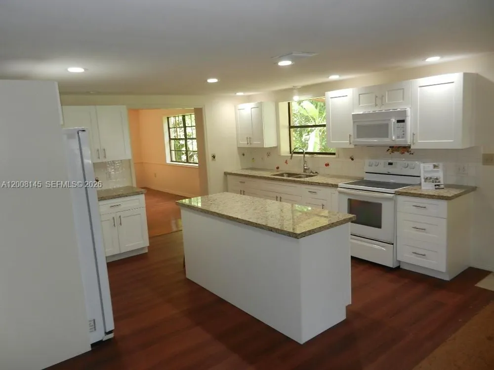 18950 SW 240th ST Homestead, FL 33031
