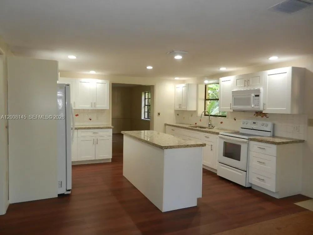 18950 SW 240th ST Homestead, FL 33031