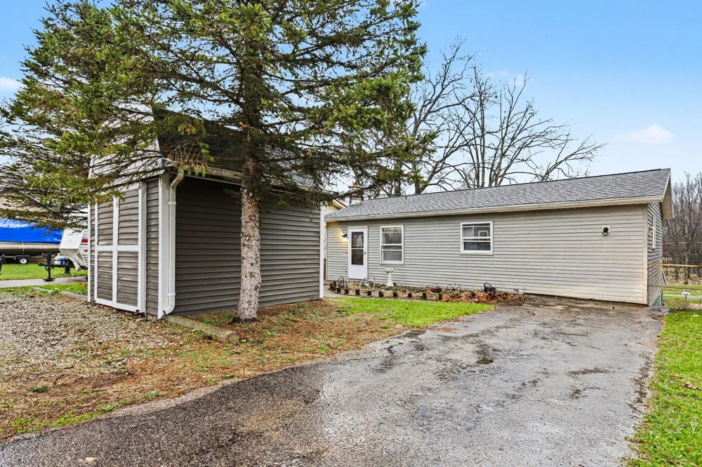 573 River Road Coldwater City, MI 49036