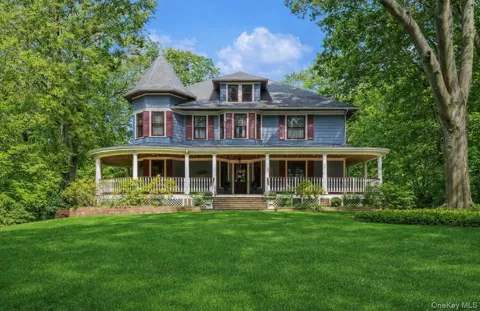 110 Red Spring Lane
