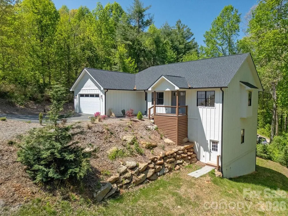 404 High Ridge Drive Mills River, NC 28759
