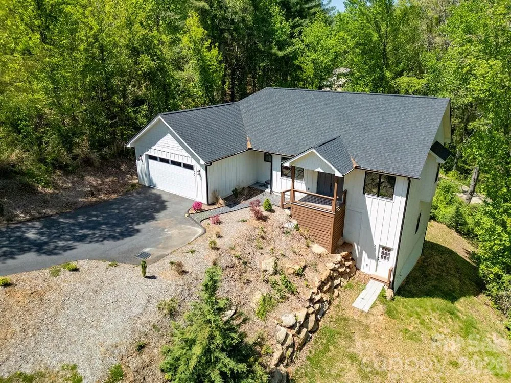 404 High Ridge Drive Mills River, NC 28759
