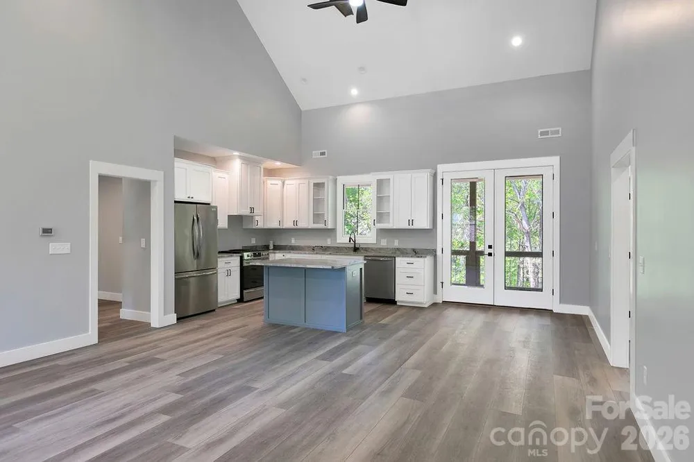 404 High Ridge Drive Mills River, NC 28759