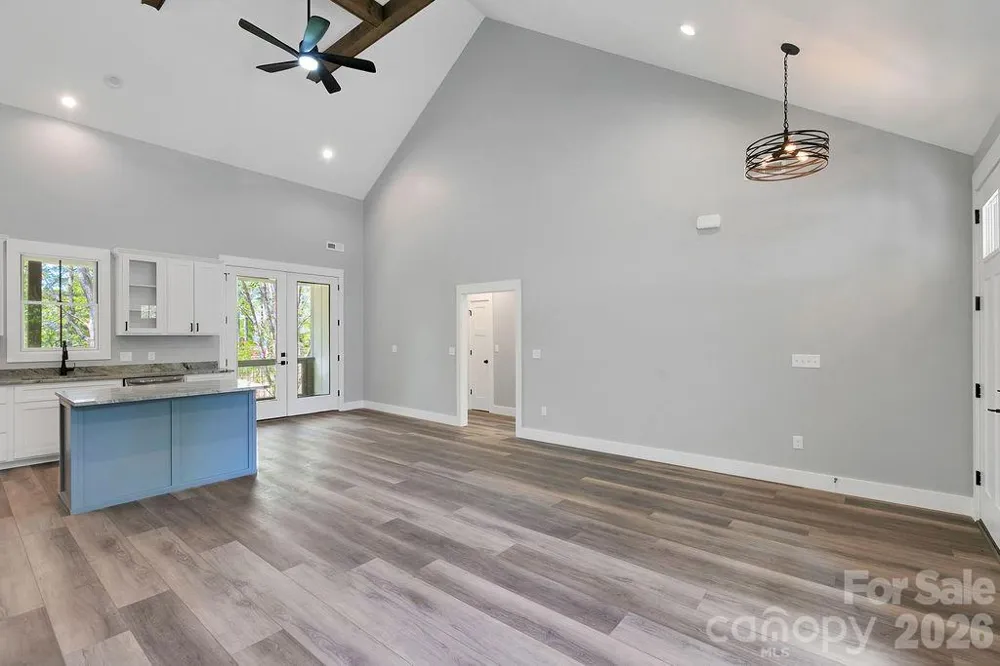 404 High Ridge Drive Mills River, NC 28759