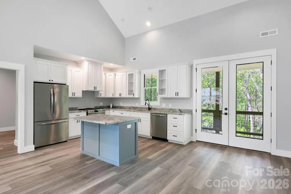 404 High Ridge Drive Mills River, NC 28759