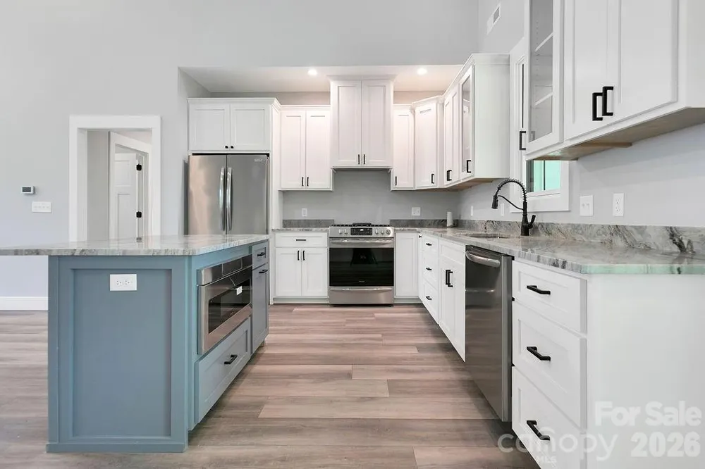 404 High Ridge Drive Mills River, NC 28759