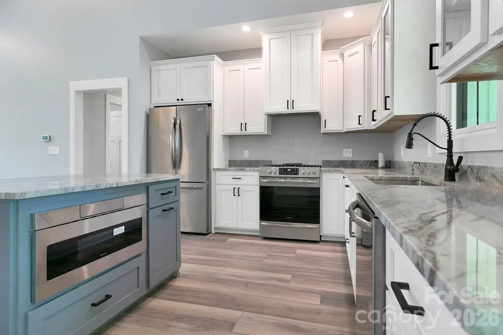 404 High Ridge Drive Mills River, NC 28759