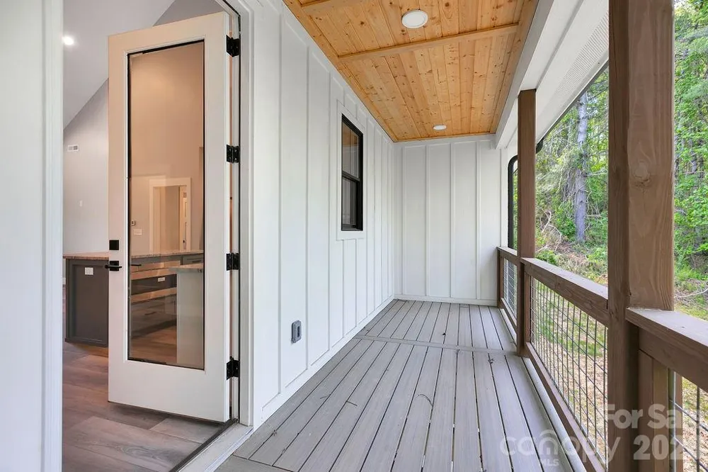404 High Ridge Drive Mills River, NC 28759