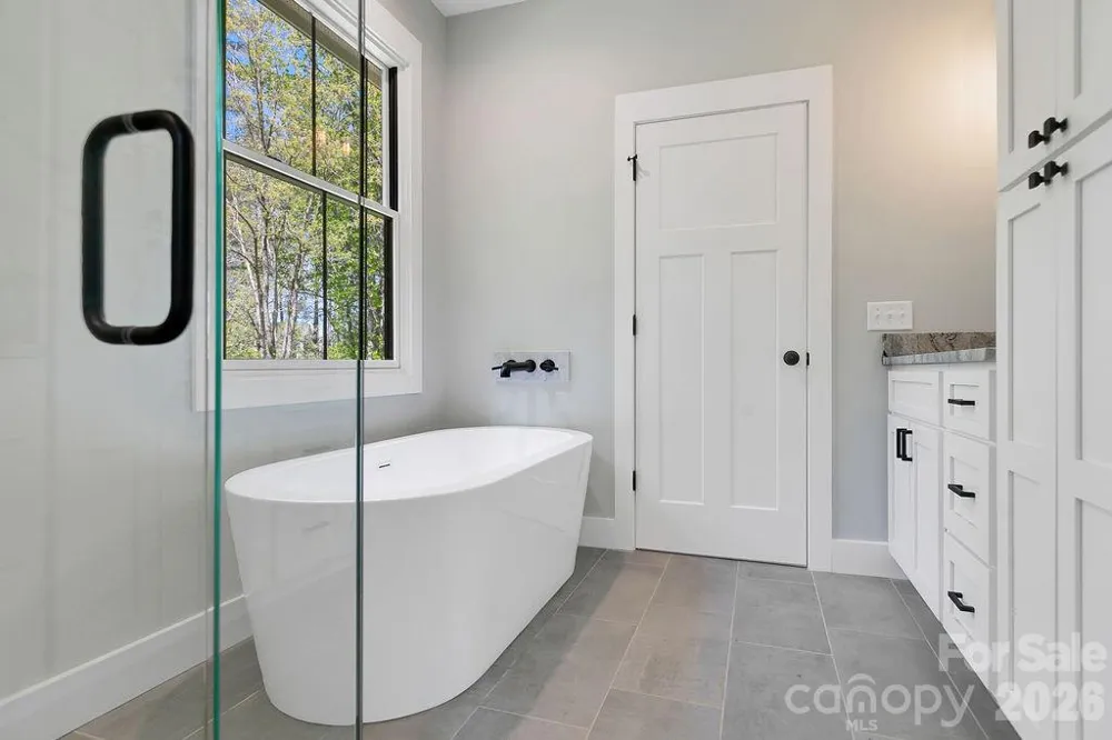 404 High Ridge Drive Mills River, NC 28759